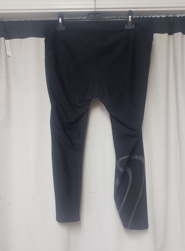 Black Compression Yoga Pants Size XL