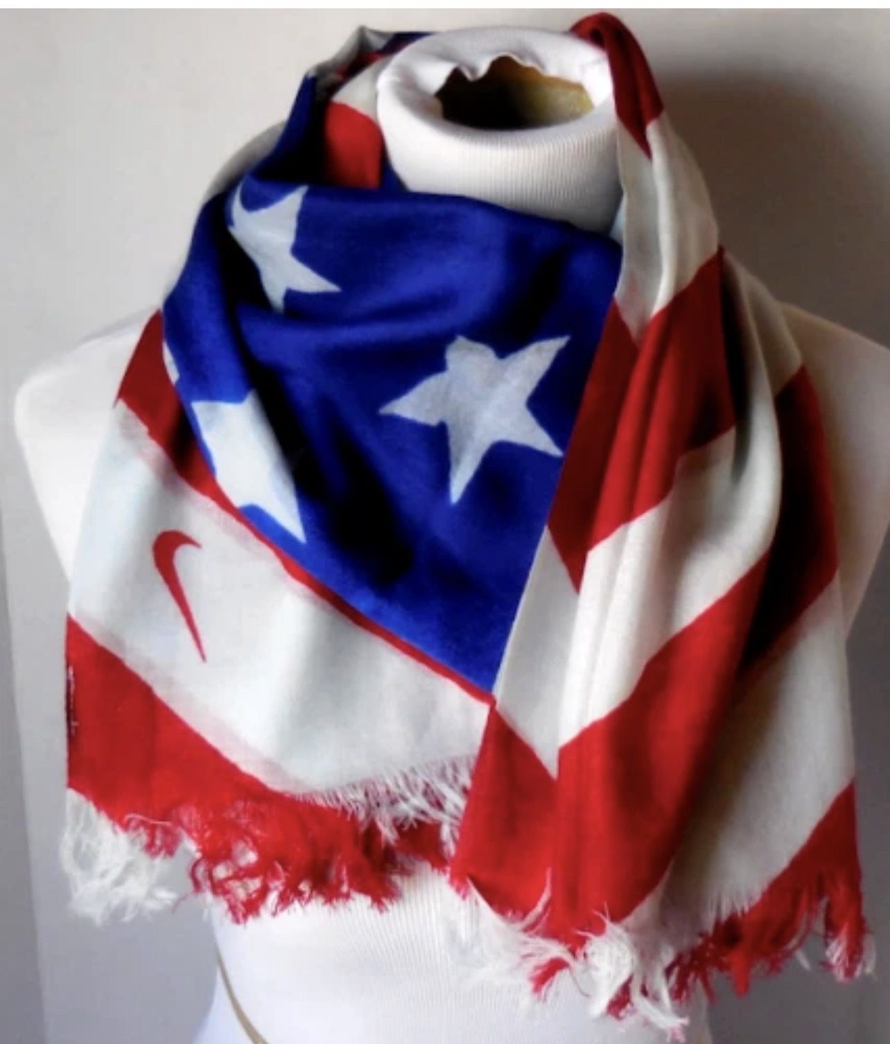 Nike Scarf USA Victory Scarf Adult 100% Wool Red/White/Blue