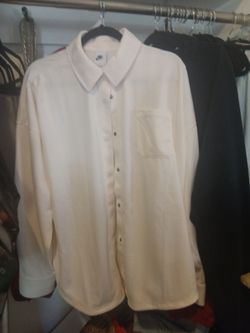 Woman's Nike Shirt Small