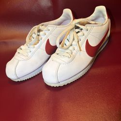 Nike women's classic Cortez leather white/red size 5.5   807471-103