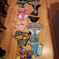 5 Each Womens Bathing Suits Size Medium 