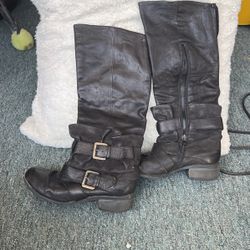Black Boots