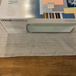 Cricut Explore 3 Brand New + FREE ACCESSORIES 