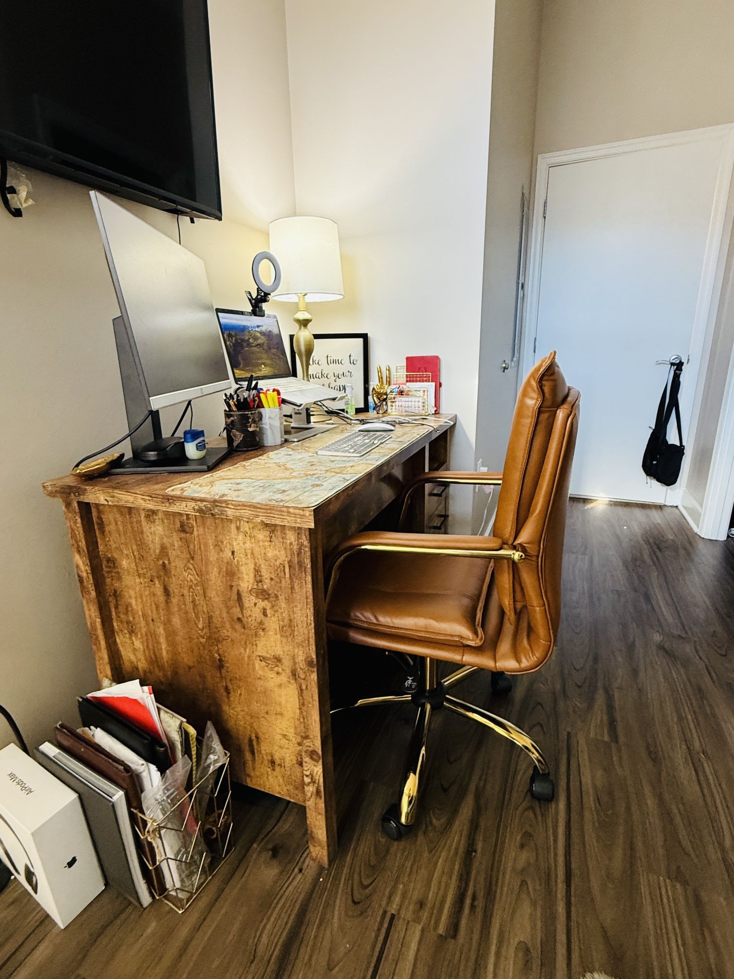 Wooden Standing/Lift Top Desk