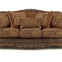 Beautiful Sofa From Ashley Furniture In Excellent Condition 