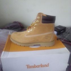 Size 10 Women Timberland Boots