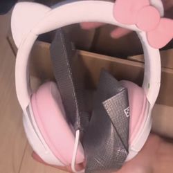 💖💖 Razer Kraken Kitty V2 Hello Kitty Pink Edition – New, Never Worn – PC USB💖💖