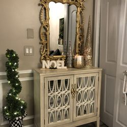 Very  Gorgeos Console with Mirror