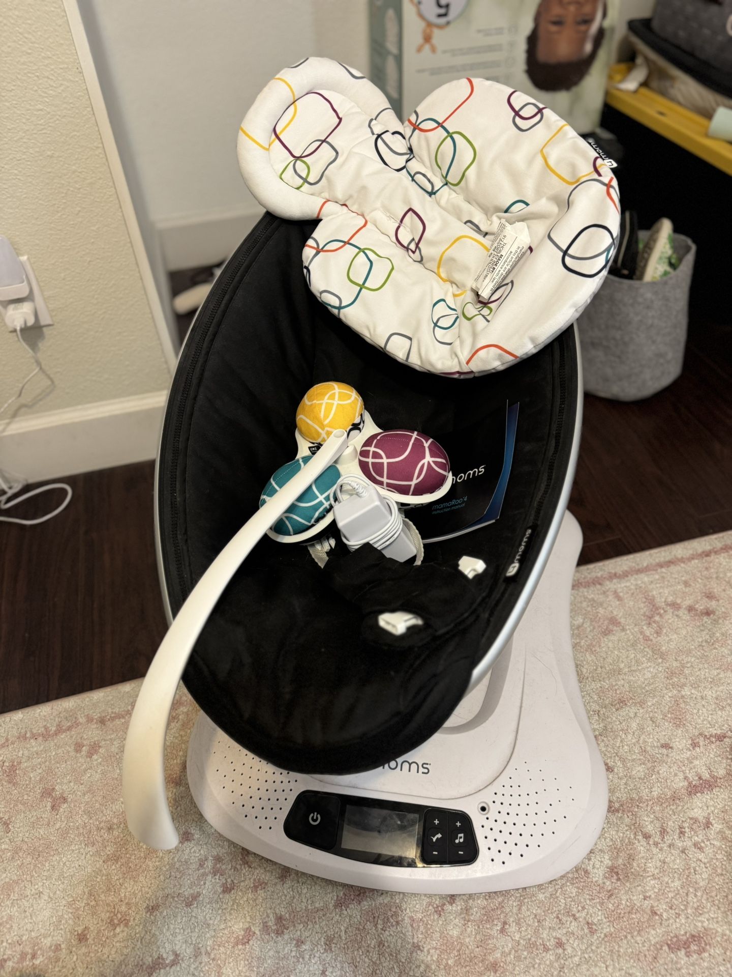 MamaRoo Swing