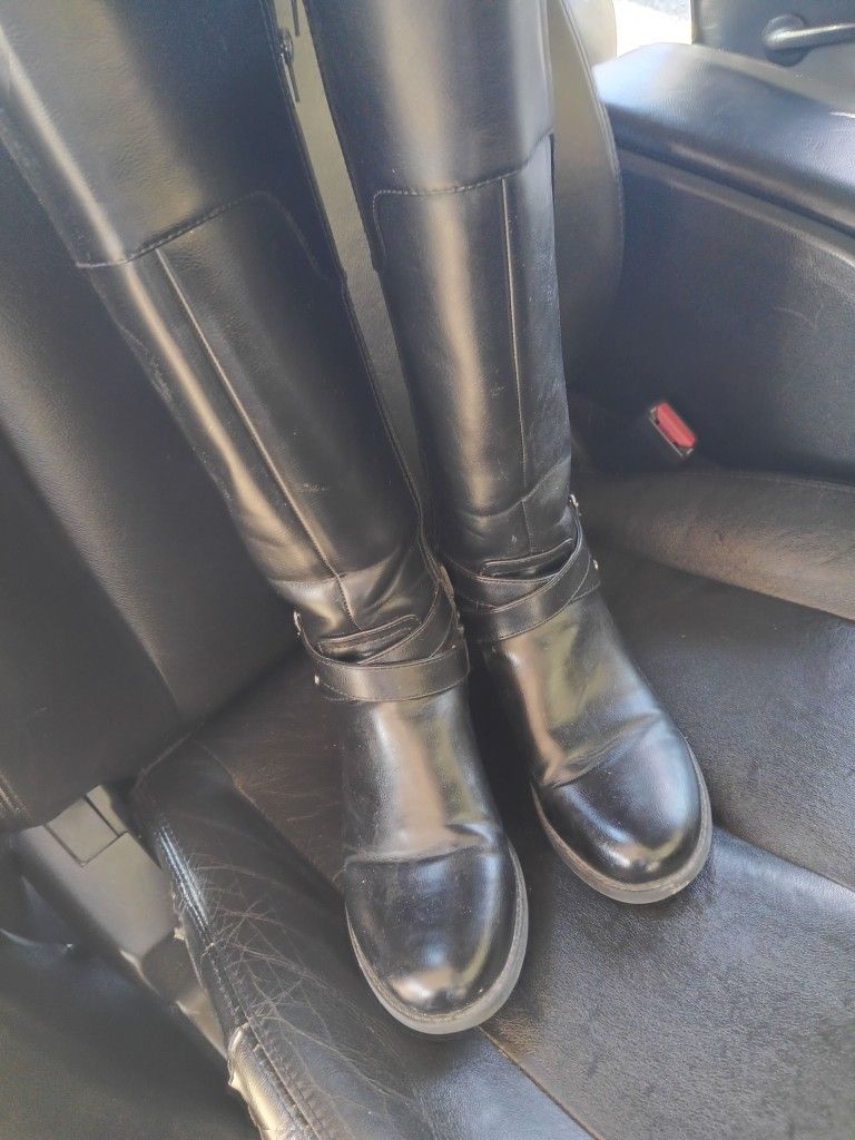 Black women boot size 9