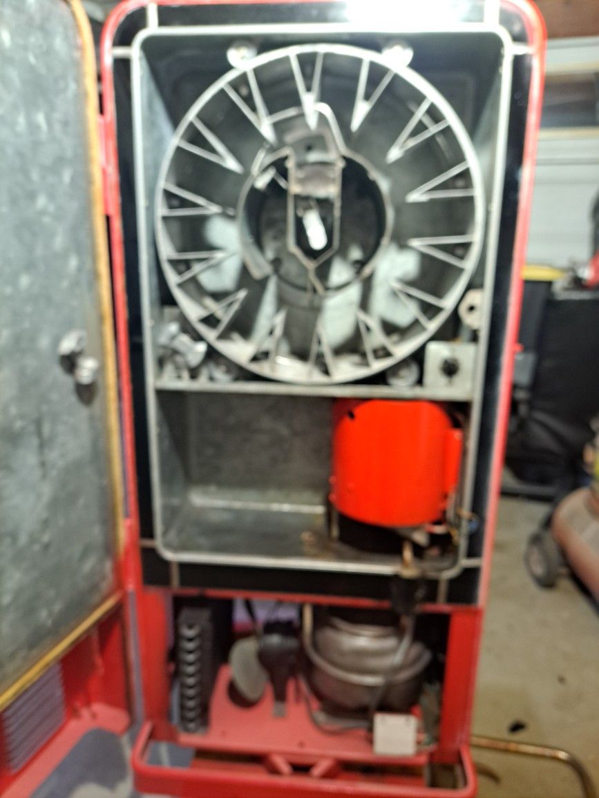 Vintage 10 Cent Floor Model Coca Cola Vendorlator Machine