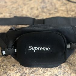 Supreme fanny pack