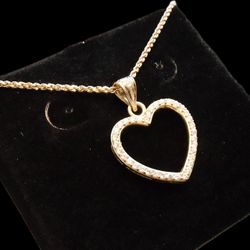 NEW 10K GOLD CZ HEART PENDANT WITH CHAIN 