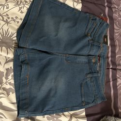 FASHION SHORTS SIZE 7/8
