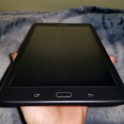 Samsung Galaxy Tab E (Black) 16 GB