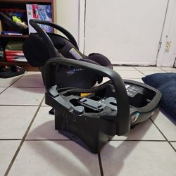 Evenflo Infant Car Seat With Base