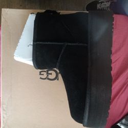 Ugg Mini Platform