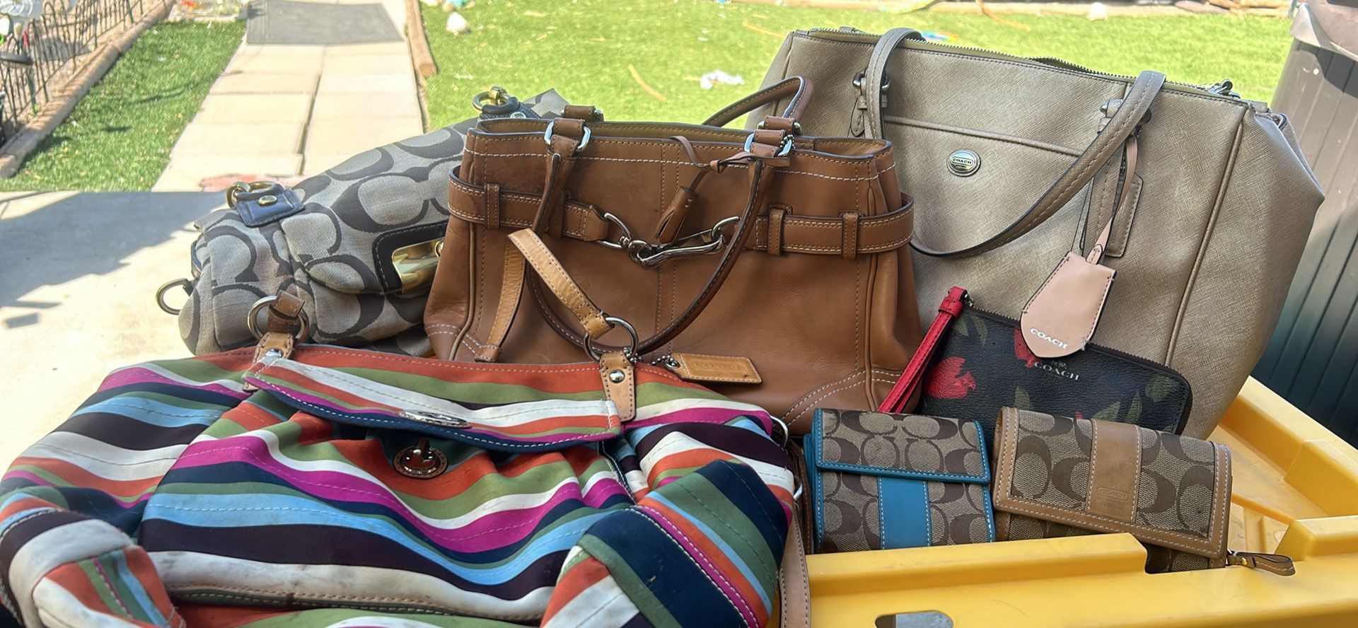 Coach Purses And Wallets