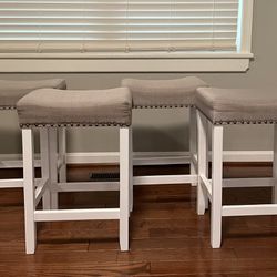 4 Counter Height Kitchen Bar Stools - Gray and White 