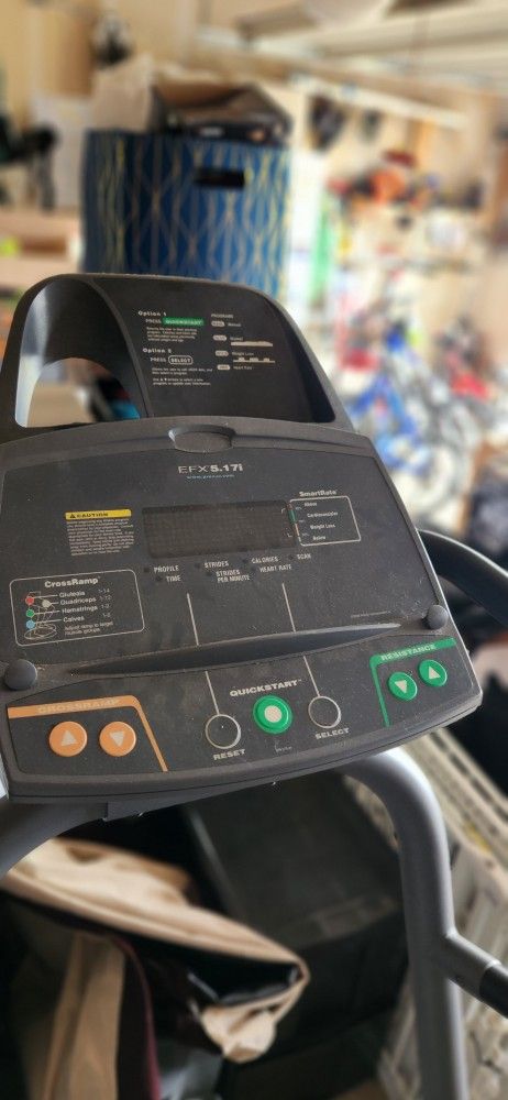 Precor EfX 5.17i Eliptical Machine