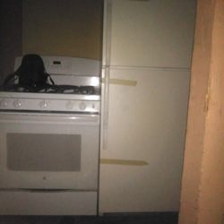 Maytag Refegarator 100 Gas Stove 100gt