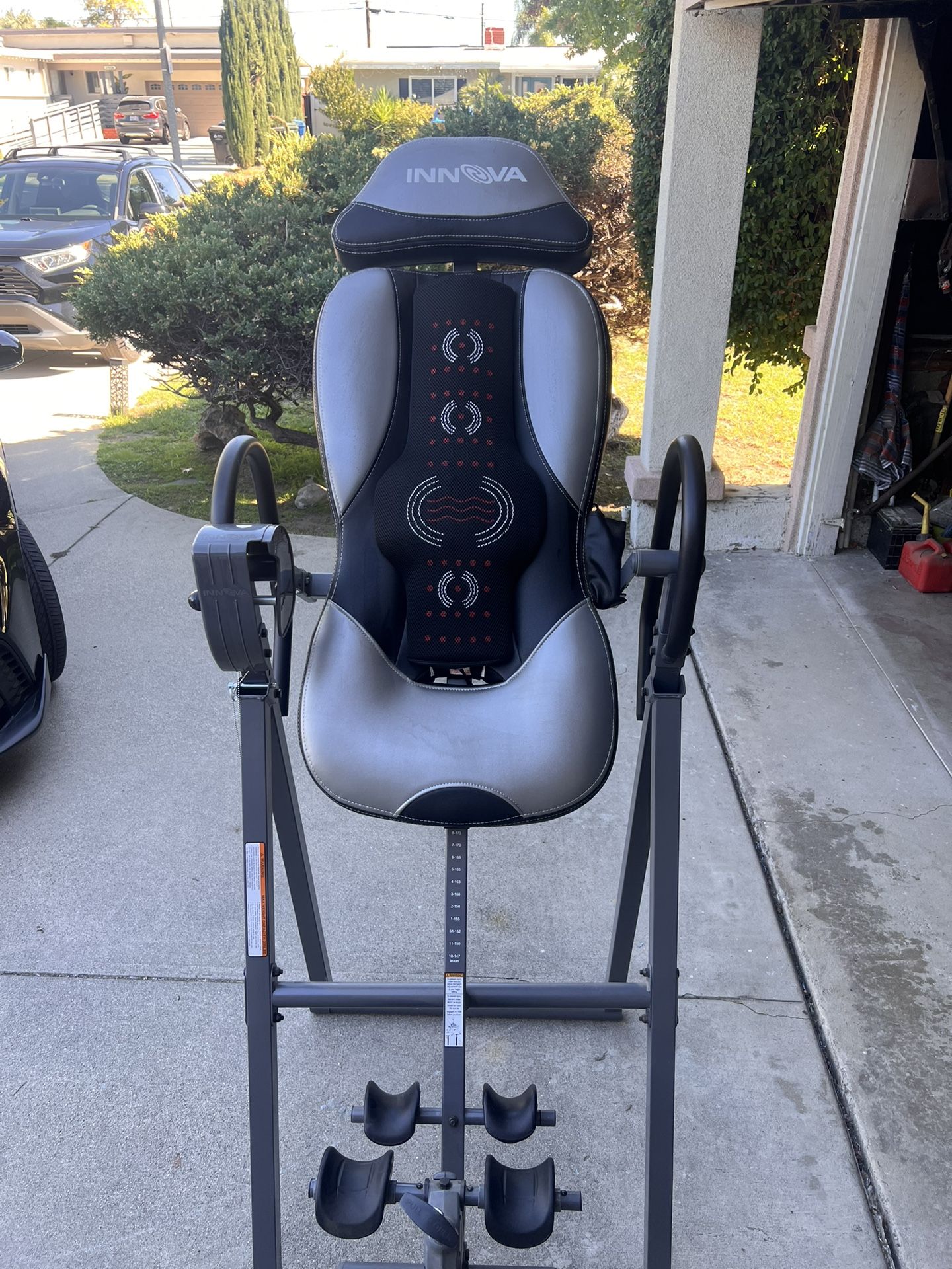 Innova Therapeutic Inversion Table