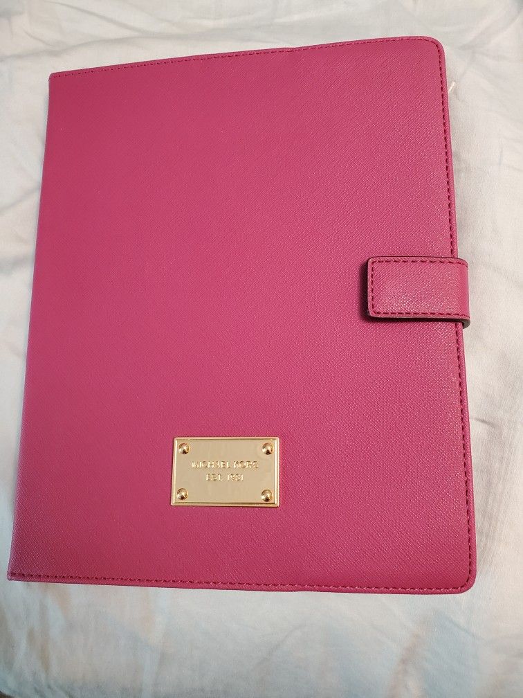 Michael Kors I Pad Holder