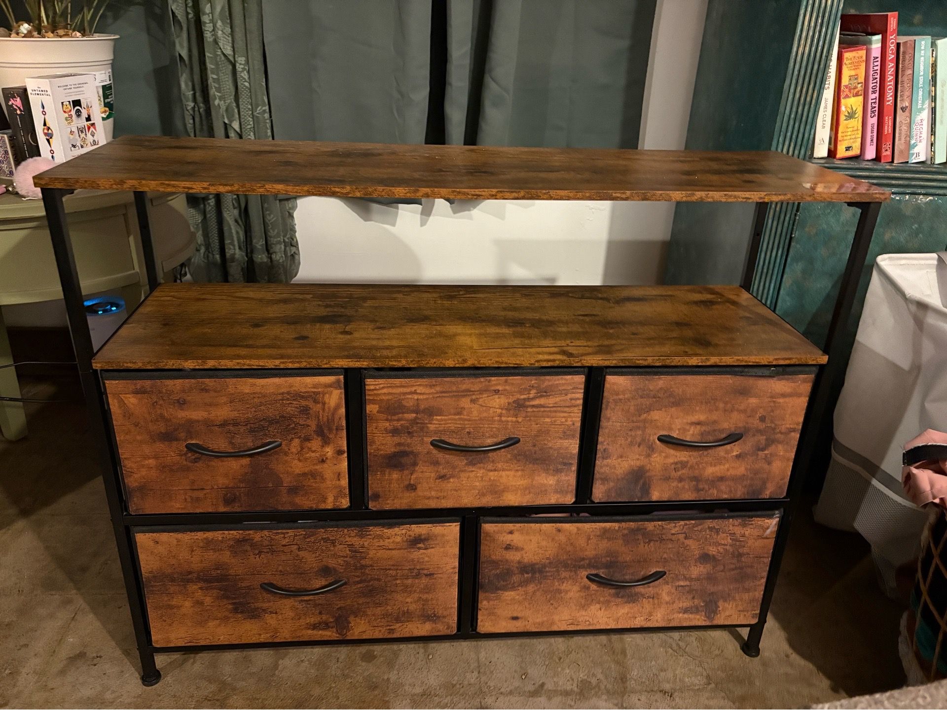 Dresser