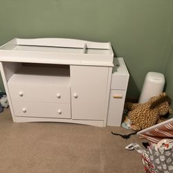 Dresser With Changing Station 