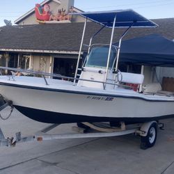1994 17 Ft  Trophy Center Console