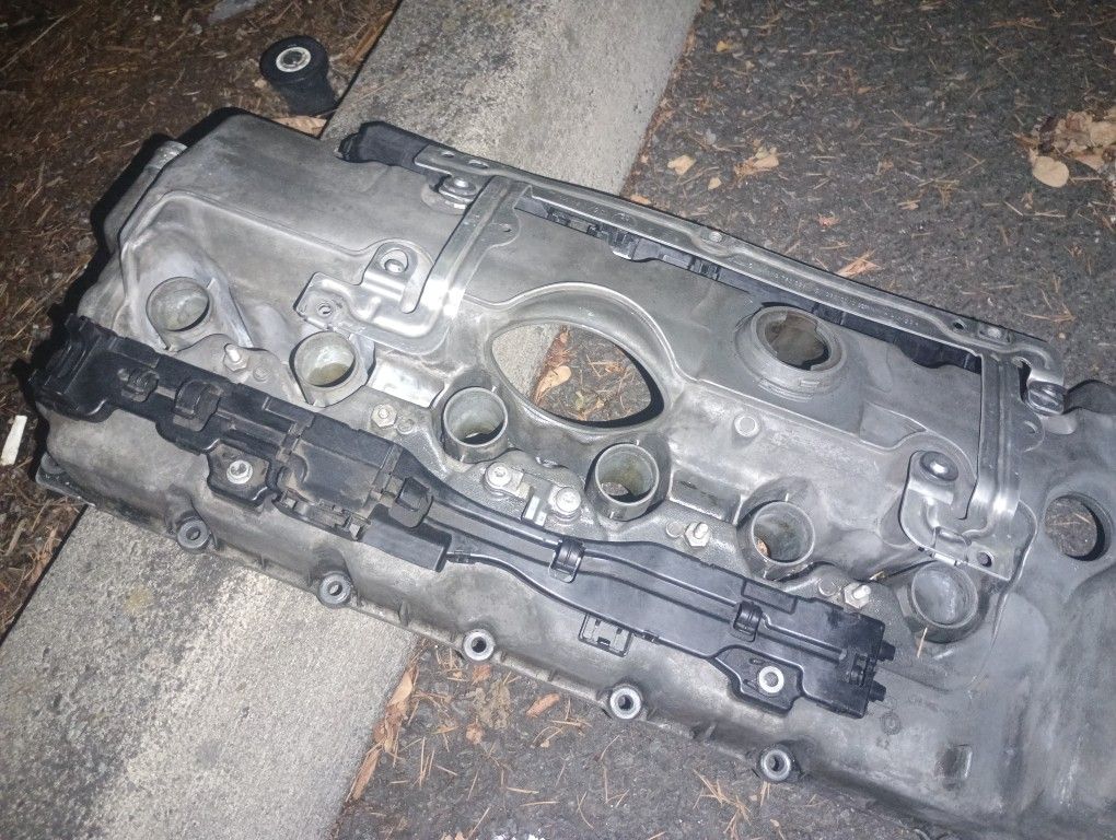 free!!!BMW MAGNESIUM VALVE COVER!!!free