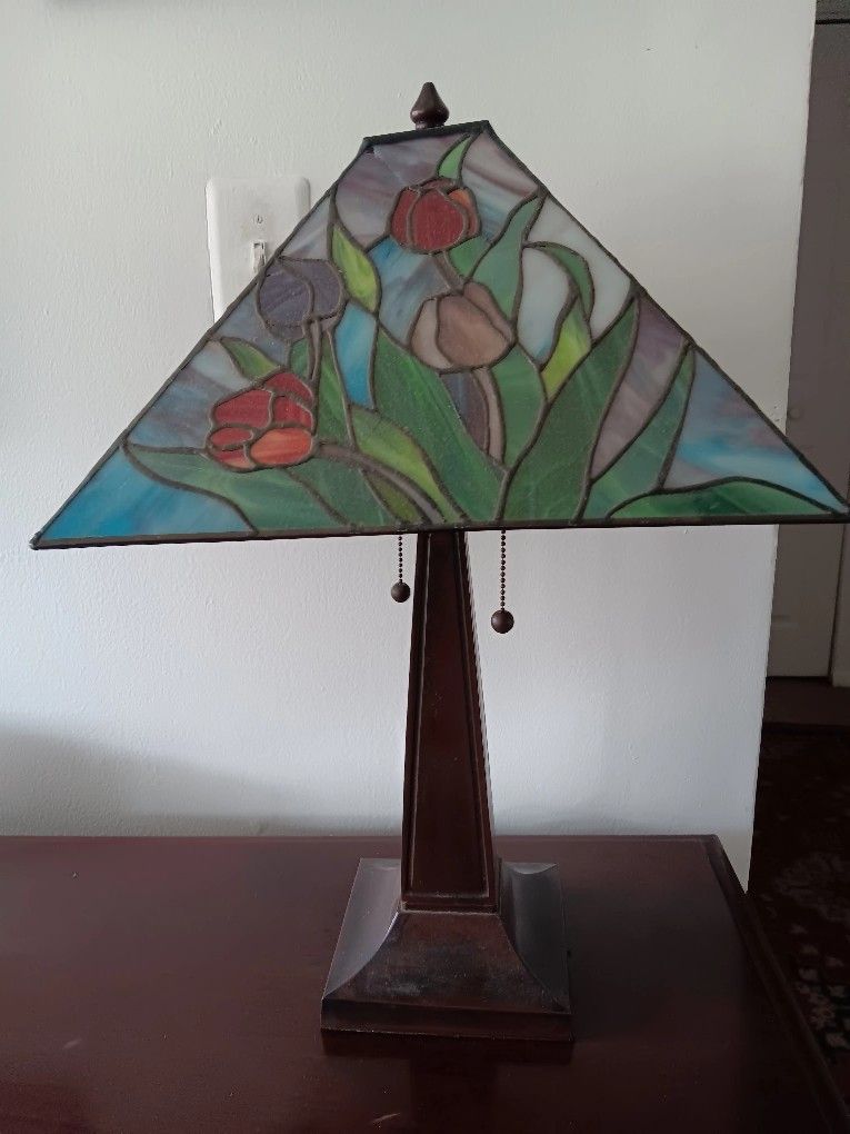 Tiffany  Style Lamp 40+ years old
