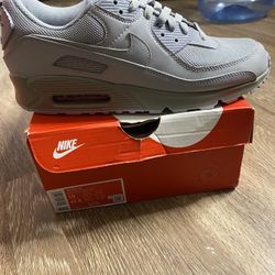 Size 10 Men Brand New $$65