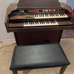Thomas Playmate Electric Organ - Make $ Offer!
