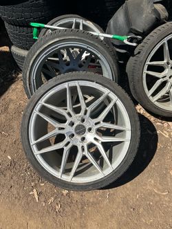 20-inch Wheels with 285/30/20 Tires