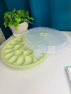 Deviled egg carrying Togo containers! 3 pack! Brand new in box