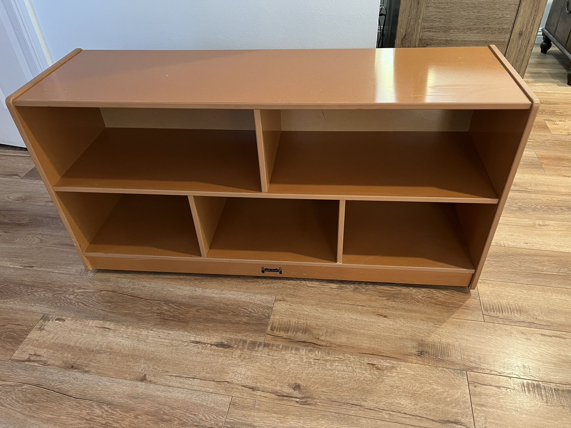 Rolling Shelf (great For Kids Room Or Classroom)