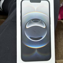 iPhone 16e