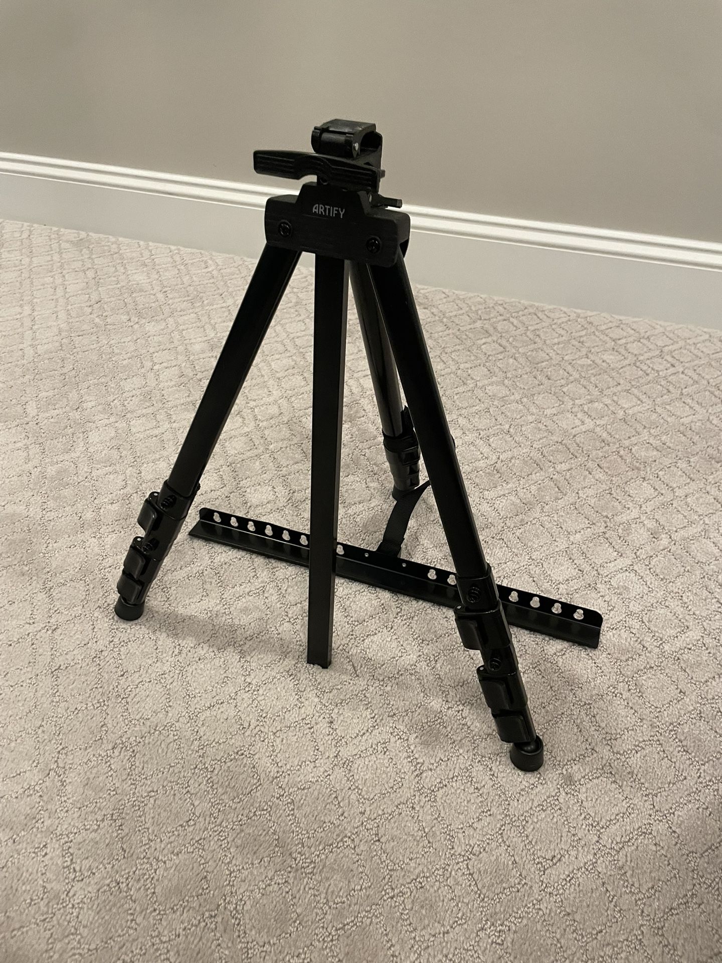 Tripod Stand