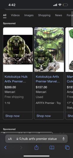 Hulk Statue 
