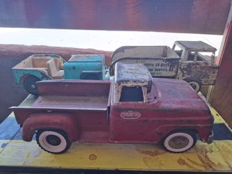 Vintage metal truck lot