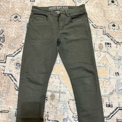 green skinny jeans 