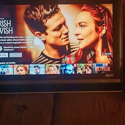 Sony Bravia 32 Inch Flat Screen LCD TV ! No Remote No Stand But Works Great!