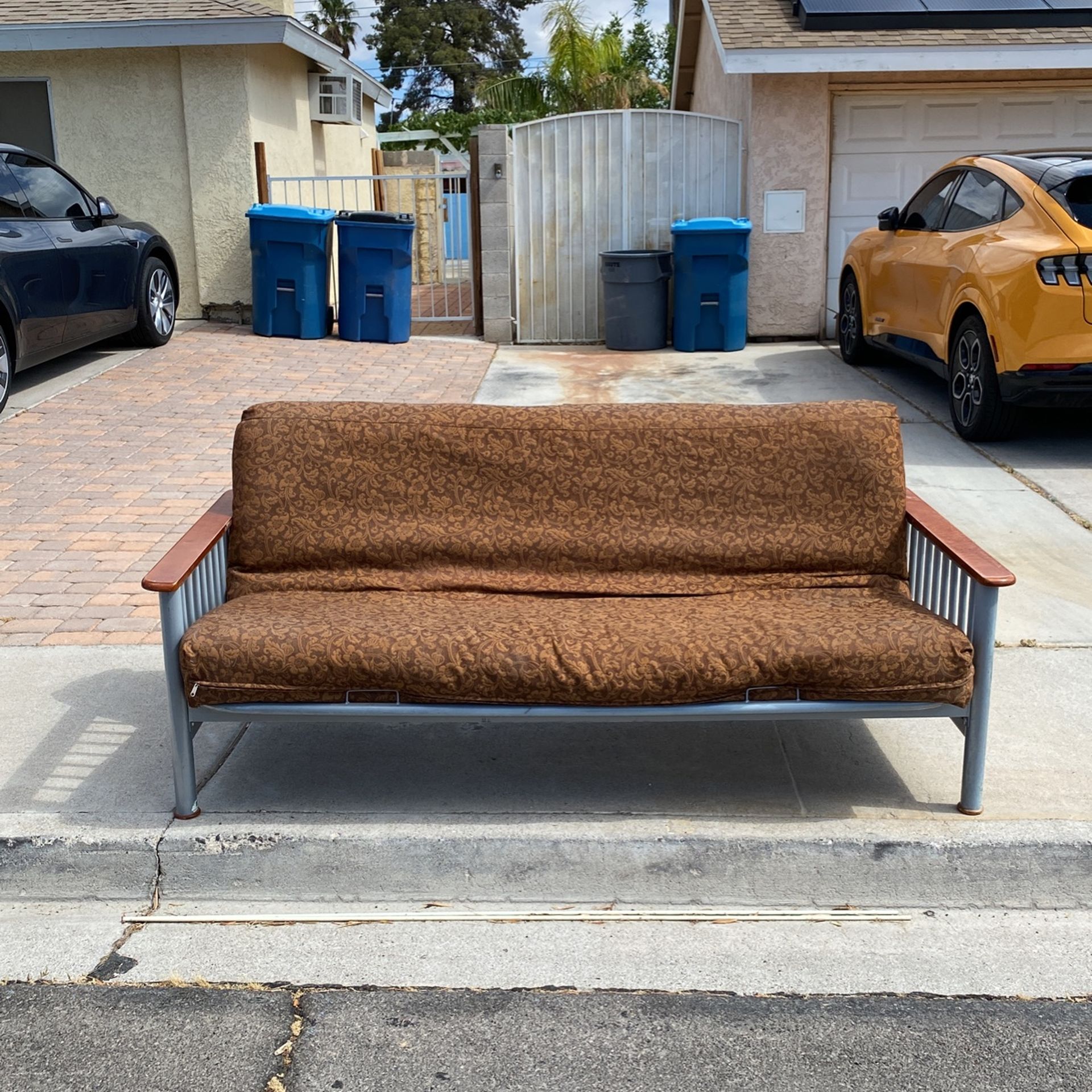 Free Futon W/ Mattress Today!! for Sale in Las Vegas, NV OfferUp
