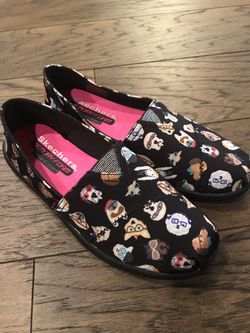 New sketchers slip on- girls size 3
