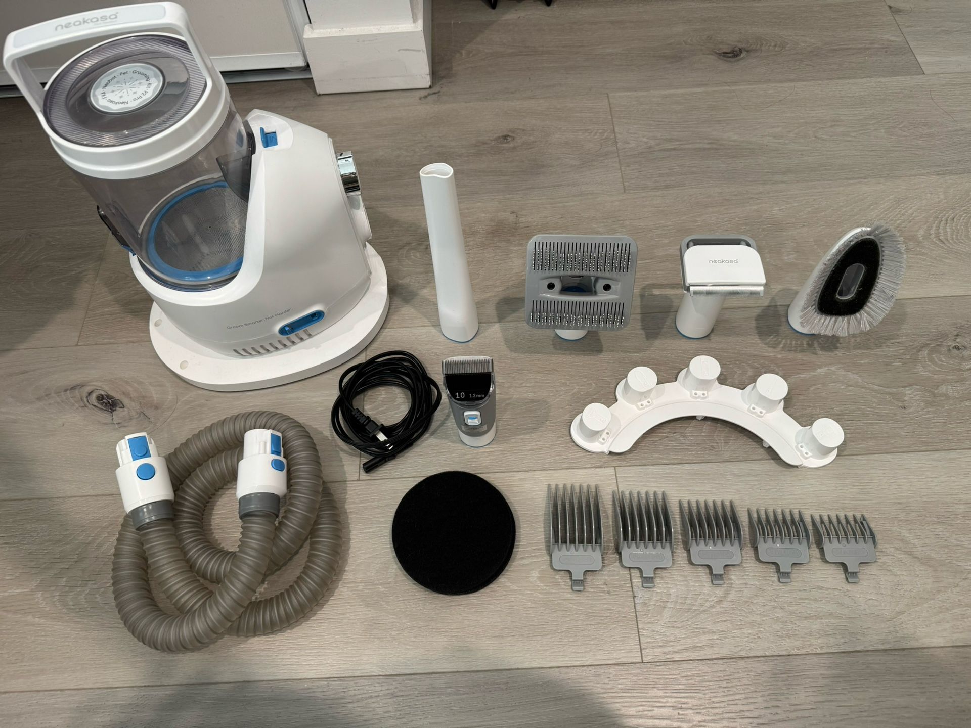 Neakasa P1 Pro Pet Grooming Kit & Vacuum – Like New (Cat/Dog)