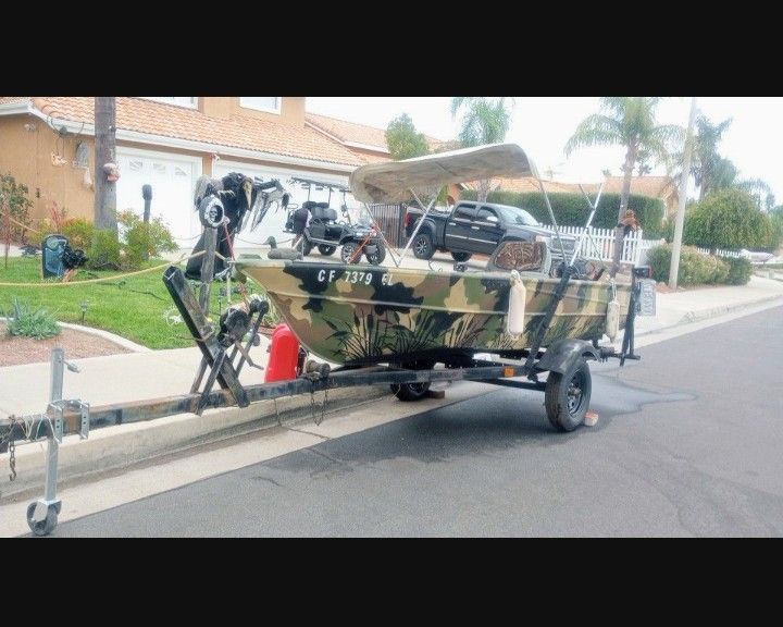 Great Fishing Boat 4 Sale