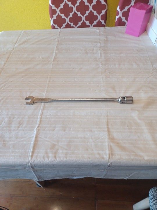 SNAP-ON 7/8 FLEX HEAD SWIVEL WRENCH 18 INCHES LONG