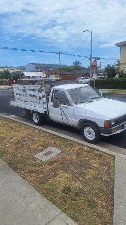 1986 toyota short bed steakbed truck