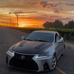 Lexus is250